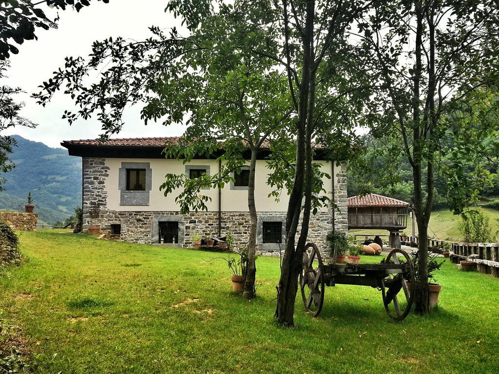 Casona de El Castañíu Serrapio Exterior foto