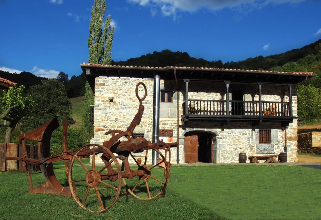 Casona de El Castañíu Serrapio Exterior foto